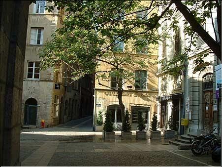 Arnaque location appartement : les scammeurs sévissent à Lyon !